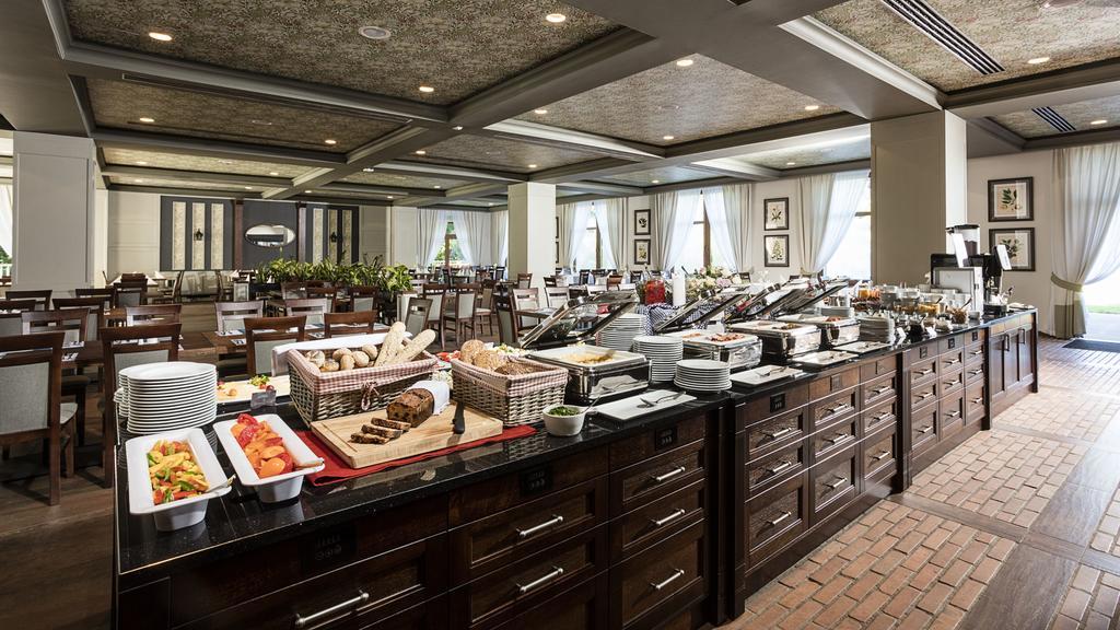 Hotel Aubrecht Country Spa Resort Przechlewo Bagian luar foto