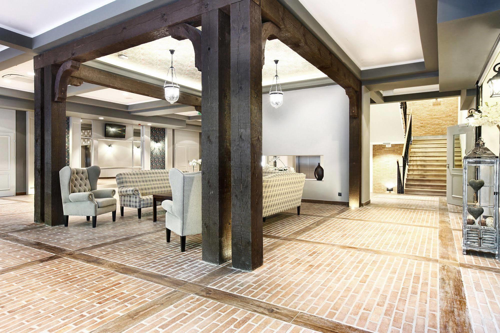Hotel Aubrecht Country Spa Resort Przechlewo Bagian luar foto