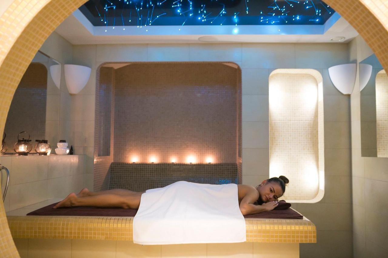 Hotel Aubrecht Country Spa Resort Przechlewo Bagian luar foto